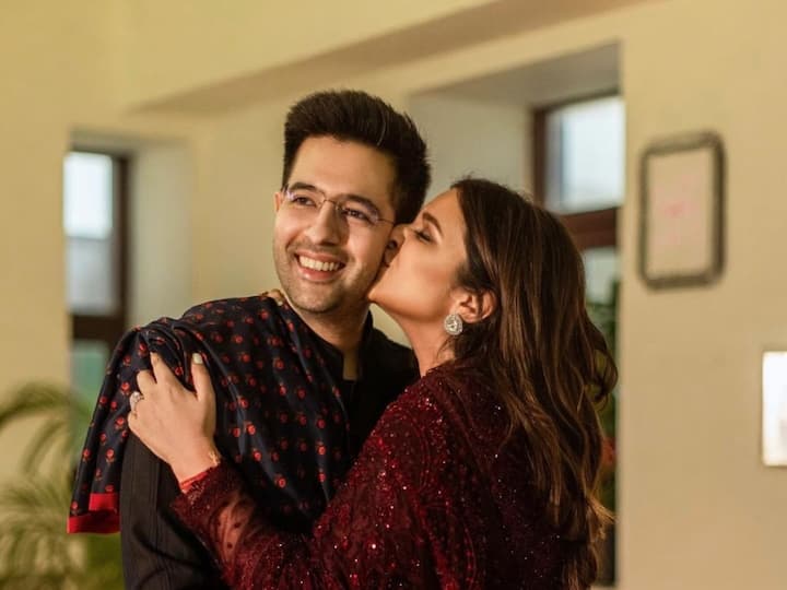 Parineeti Chopra and Raghav Chadha donned elegant ethnic outfits as they posed for Diwali photos.