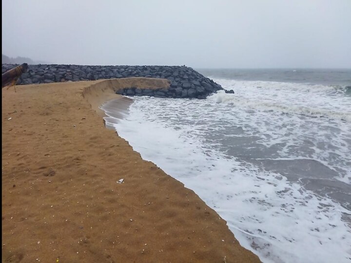 புதிய காற்றழுத்தத் தாழ்வுப் பகுதி உருவானது..கல்பாக்கம், மகாபலிபுரத்தில் சீற்றத்துடன் காணப்படும் கடல்