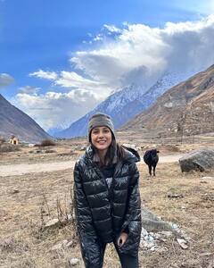 PHOTO: शहनाज गिल पोहोचली बद्रीनाथ धामला, अभिनेत्रीचा सुंदर फोटो व्हायरल!