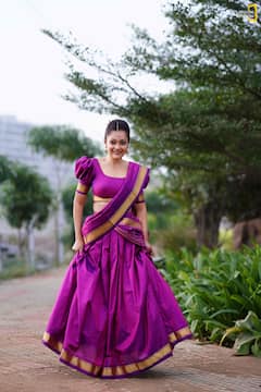 Sheena Chohan : మాలీవుడ్ టు టాలీవుడ్ వయా హాలీవుడ్ - హాఫ్ శారీలో షీనా చౌహన్ 