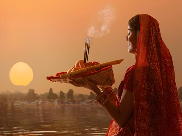 Chhath Puja 2023 Correct Date Rituals 4 Day Schedule Kartika Month Festival Diwali Chhath Puja 2023: Starting On Nov 17 Or 18? Know Correct Date, Shubh Muhurat & More