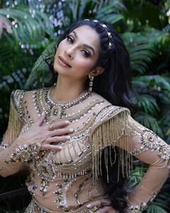 उर्वशी ढोलकिया, तनीषा मुखर्जी से लेकर शोएब इब्राहिम तक, Jhalak Dikhhla Jaa 11 के इन कंटेस्टेंट्स की नेट वर्थ उड़ा देगी होश