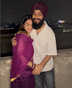 Kulhad Pizza Couple: ਕੁੱਲ੍ਹੜ ਪੀਜ਼ਾ ਕਪਲ ਸੋਸ਼ਲ ਮੀਡੀਆ ਤੇ ਫਿਰ ਹੋਇਆ ਐਕਟਿਵ, ਨਵਜੰਮੇ ਪੁੱਤਰ ਦਾ ਚਿਹਰਾ ਕੀਤਾ ਰਿਵੀਲ