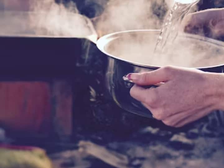 அதிகமாக நனைந்துவிட்டால் ஆவியும் பிடிக்கலாம்.