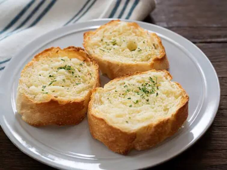 Cheese Garlic Toast Recipe how to do Cheese Garlic Toast : மழை நேரத்தில் சாப்பிட ஒரு சூப்பர் ஸ்நாக்! சீஸ் பூண்டு டோஸ்ட் - செய்முறை இதோ
