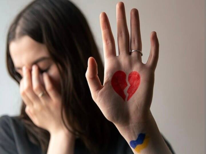 ब्रेकअप से टूटा दिल संभालना नहीं मुश्किल, जाने दिल टूटने के दर्द से उबरने के स्पेशल टिप्स relationship tips know how to motivate yourself after break up ब्रेकअप से टूटा दिल संभालना नहीं मुश्किल, जाने दिल टूटने के दर्द से उबरने के स्पेशल टिप्स