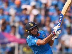 IND vs NZ Semi-Final: शुभमन गिल के चौकों-छक्कों पर रूमर्ड गर्लफ्रेंड सारा तेंदुलकर का रिएक्शन वायरल, देखें खास तस्वीरें