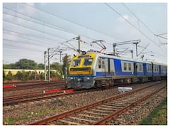 Robbers Loot Passengers After Indore-Bound Train Halts Due To 'Signal Failure' In Gujarat