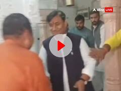 कांग्रेस अध्यक्ष डोटासरा के सामने लगे 'मोदी-मोदी' के नारे, जूते पहनकर मंदिर में घुसे, वीडियो वायरल