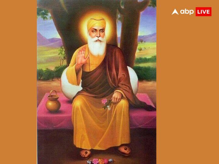 गुरू नानक जंयती के दिन को प्रकाश पर्व भी कहा जाता है. इस दिन सिख समुदाय के लोग गुरूद्वारों में जाते हैं सेवा करते हैं और गुरू के नाम का प्रसाद लंगर के रुप में खाते हैं.