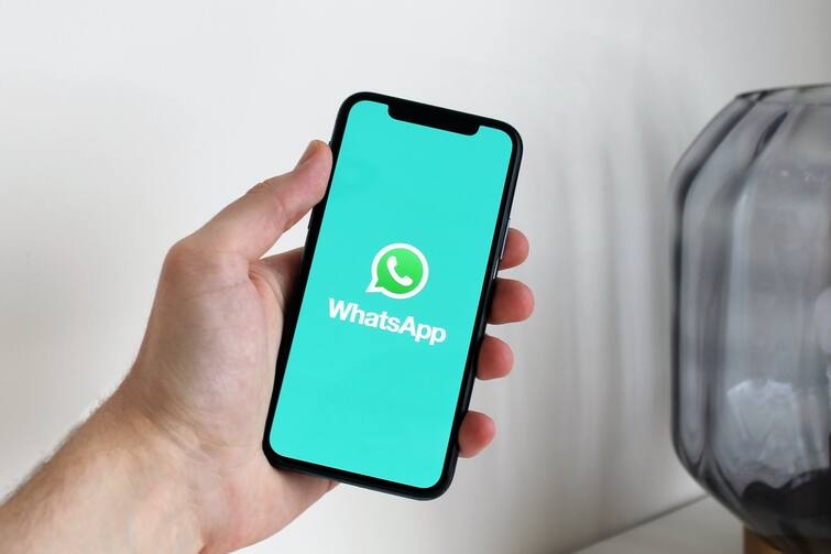 WhatsApp Testing Secret Code Feature for Locked Chats Know in Details About This Feature WhatsApp Features: হোয়াটসঅ্যাপে আসছে 'সিক্রেট কোড' ফিচার, আরও গোপনে সুরক্ষিত থাকবে 'লকড চ্যাট'