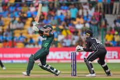 विश्वचषकानंतर पाकिस्तानमध्ये खळबळ, बाबर आझमने कर्णधारपद सोडलं