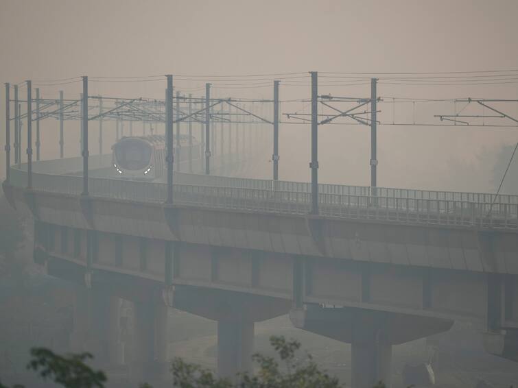 Delhi Pollution No Relief For Residents As Toxic Air Chokes Capital AQI Severe Delhi Pollution: No Relief For Residents As Toxic Air Chokes Capital, AQI 'Severe' In Many Parts