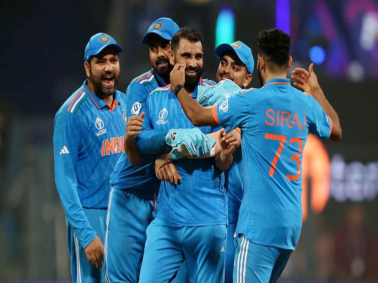 India Enters Final ODI World Cup 2023 IND vs NZ Semi Final Match Highlights India Beats New Zealand by 70 Runs CWC 2023 IND vs NZ Match Highlights: ન્યૂઝીલેન્ડને 70 રને હરાવી ચોથી વખત વિશ્વ કપની ફાઈનલમાં પહોંચ્યું ભારત, શમીની 7 વિકેટ