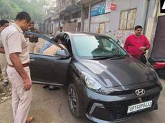 Delhi के गाजीपुर में एक शख्स का शव कार में मिला, जांच में जुटी पुलिस 