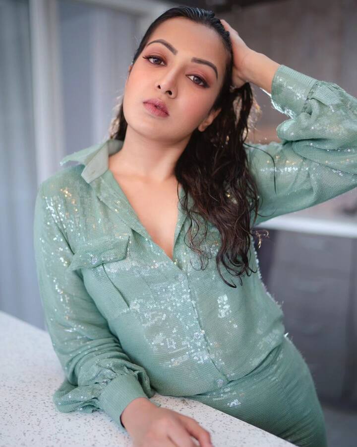 కేథరిన్ థ్రెసా (Image Credit/Catherinetresa Instagram)