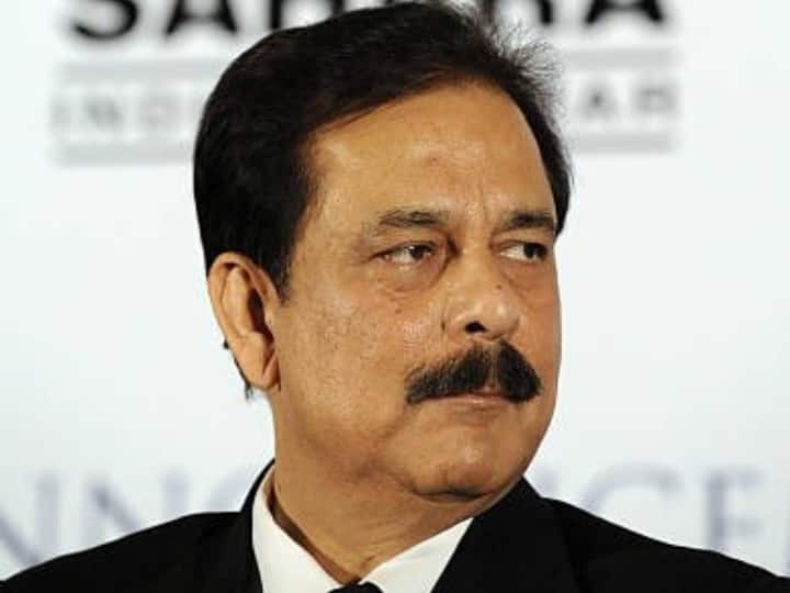 Bollywood world in shock on the demise of Subrata Roy, veteran stars paid tribute to Sahara Shree