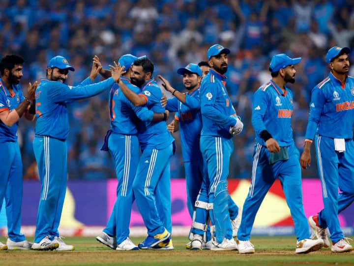 Indian Cricket Team Beat New Zealand Enters Final Of World Cup 2023 Sports News IND vs NZ: चौथी बार भारत ने वनडे वर्ल्ड कप के फाइनल में किया प्रवेश, विराट और शमी रहे सेमीफाइनल में जीत के हीरो