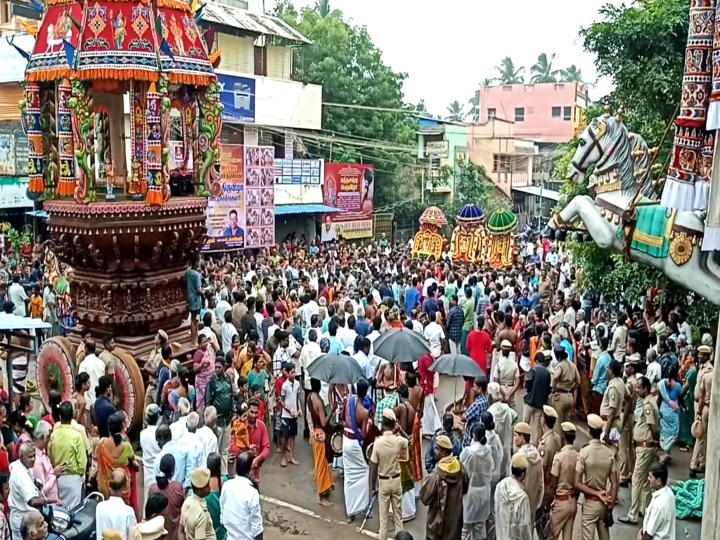 மாயூரநாதர் கோயில் திருத்தேரோட்டம்  - வடம்பிடித்து இழுத்த திருவாவடுதுறை ஆதீனம்