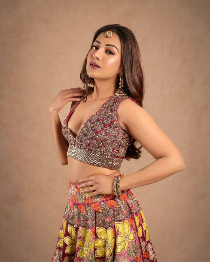 కేథరిన్ థ్రెసా (Image Credit/Catherinetresa Instagram)