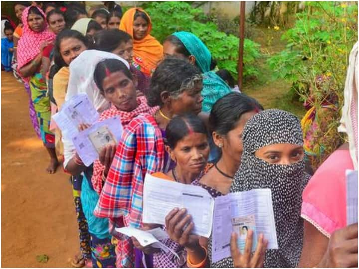 chhattisgarh elections 2023 150 buses have been arranged for polling parties in each seats of surajpur ann Chhattisgarh Elections 2023: पोलिंग पार्टी के लिए पूरा हुआ वाहनों का इंतजाम, सूरजपुर जिले की हर सीट पर तैनात रहेंगे 150 बस