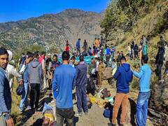 Jammu Kashmir Doda Bus Accident :  जम्मू-काश्मीरमधील डोडामध्ये बस दरीत कोसळली, 36 जणांचा मृत्यू; पाहा घटनास्थळाची दृष्ये