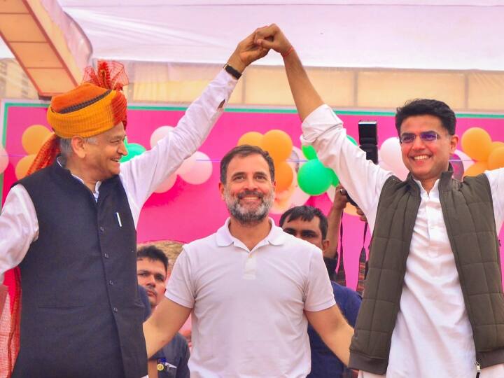 Rajasthan Elections 2023: राजस्थान विधानसभा चुनाव में राहुल गांधी ने आज कांग्रेस के लिए ताबड़तोड़ प्रचार किया. इस दौरान उन्होंने हनुमानगढ़ के नोहर और श्रीगंगानगर के सादुलशहर में जनसभा की.