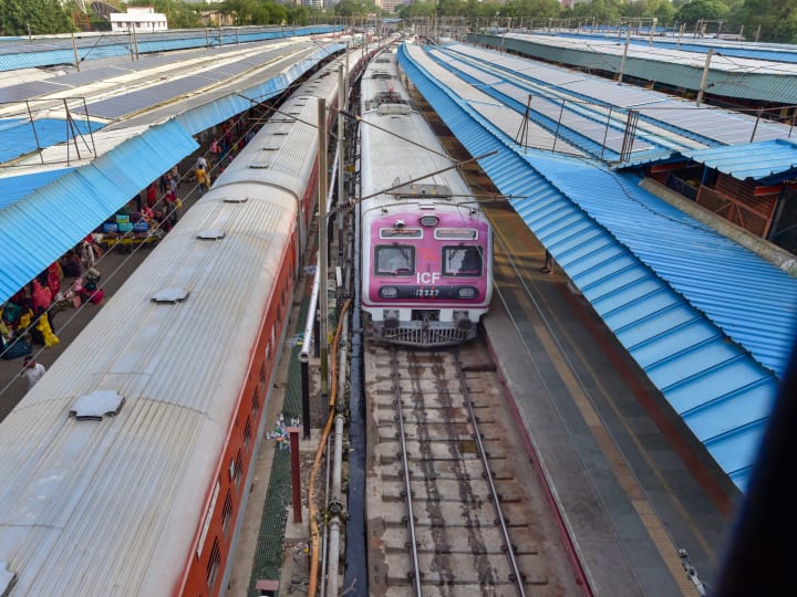 Gandhidham Indore Express Gujarat Train loot Case team has been formed to catch miscreants in Kheda Gujarat News: गुजरात में खराब सिग्नल के कारण रुकी ट्रेन के यात्रियों से लूटपाट, बदमाशों को पकड़ने के लिए टीम गठित
