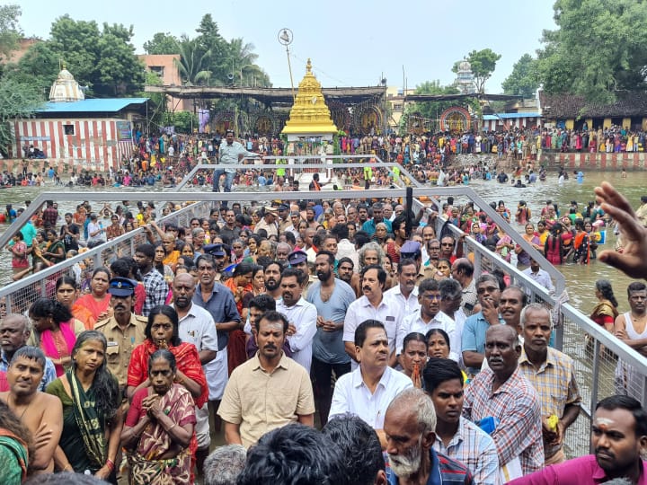 மயிலாடுதுறை கடைமுகத் தீர்த்தவாரி - பல்லாயிரக்கணக்கான பக்தர்கள் புனித நீராடல்