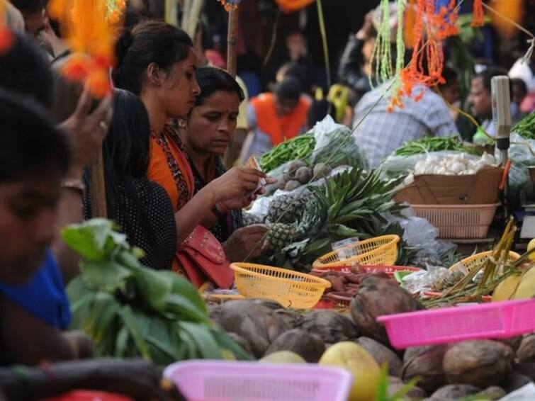 Vegetables Price list November 16 2023 Chennai Koyambedu Market Tomato Carrot Price Check List Vegetable Price: விலை ஏற்றம் கண்ட பெரிய வெங்காயம்.. இன்றைய காய்கறி நிலவரப் பட்டியல் இதோ..