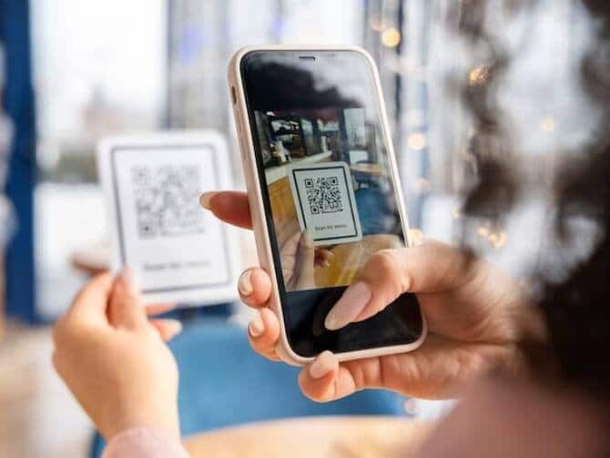 যদি ইউপিআই পিন দিতে গিয়ে আপনি পরপর তিনবার ভুল পিন দিয়ে ফেলেন তাহলে সেই মুহূর্তে ট্রানজাকশনের জন্য আপনাকে ইউপিআই পিন রিসেট করতে হবে। অর্থাৎ নতুন পিন দিতে হবে। অথবা অপেক্ষা করতে হবে ২৪ ঘণ্টা।