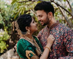 Amruta Deshmukh Prasad Jawade : नवरी सजली! अमृता देशमुख-प्रसाद जवादेच्या लग्नविधींनी सुरुवात; ग्रहमखासाठी पुण्याच्या टॉकरवडीने नेसली नऊवारी साडी