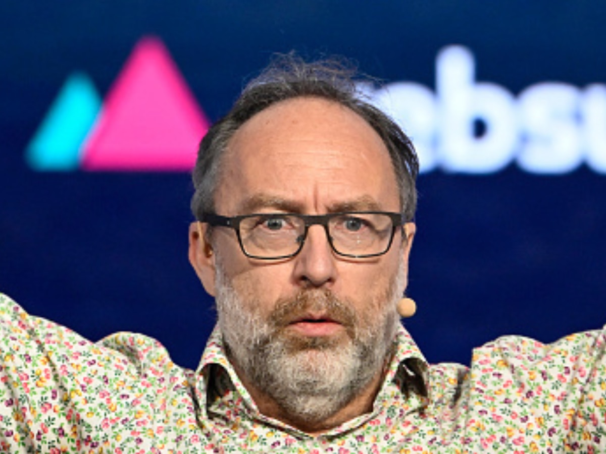 Fundador da Wikipedia, Jimmy Wales ChatGPT Pretty Bad Human Rival Lisbon Web Summit