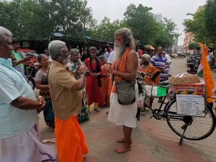 சைக்கிளில் இந்தியா முழுவதும் ஆன்மீக பயணம்-  கரூர் வந்தடைந்த ரசிக் போலா