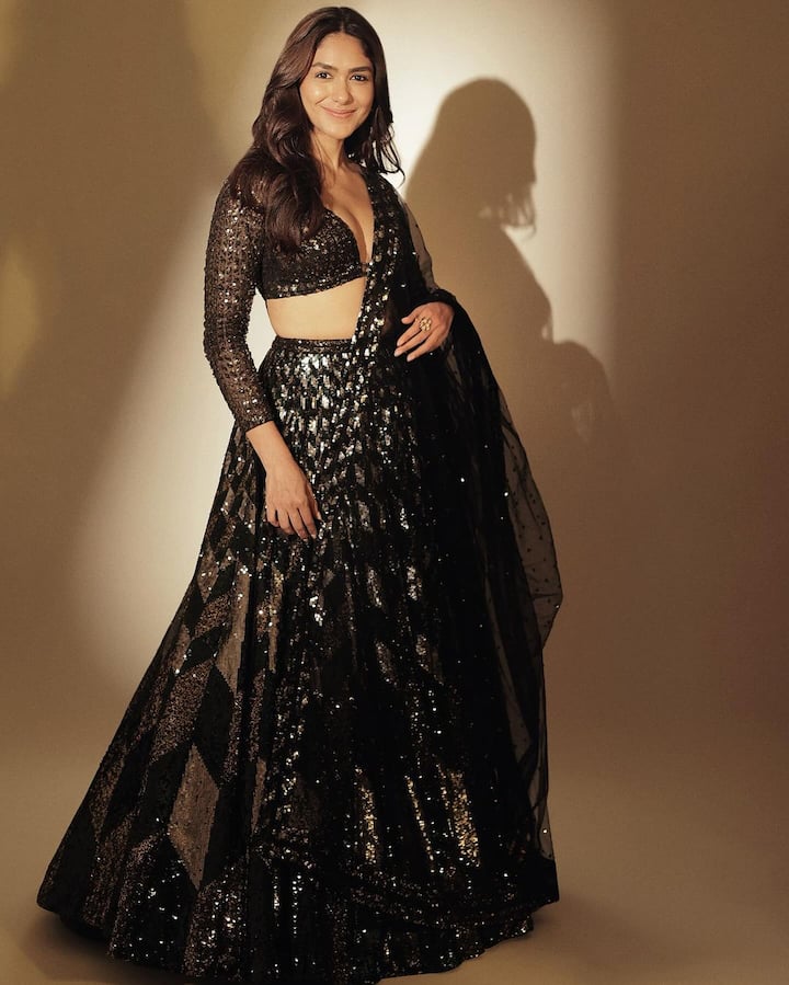 Mrunal Thakur's impeccable sense of style was on full display in a black lehenga.