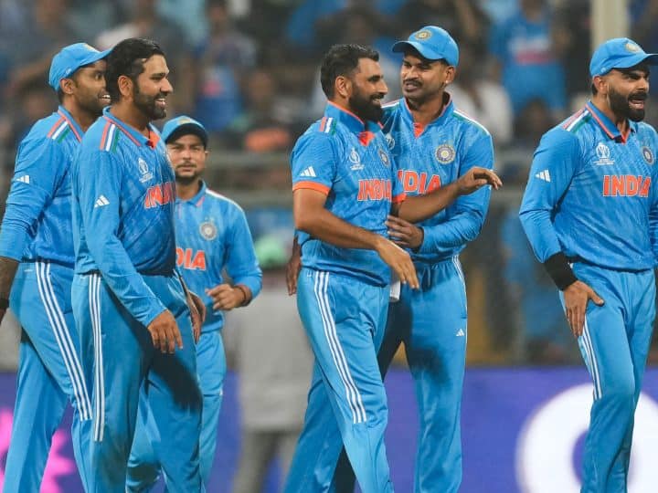 World Cup 2023 Virat Kohli Century Shreyas Iyer Mohammed shami 7 wickets against new zealand india final World Cup 2023: शमी के 'बवंडर' में फंसकर हारा न्यूजीलैंड, कोहली-अय्यर के तूफान ने भारत को फाइनल का दिखाया रास्ता