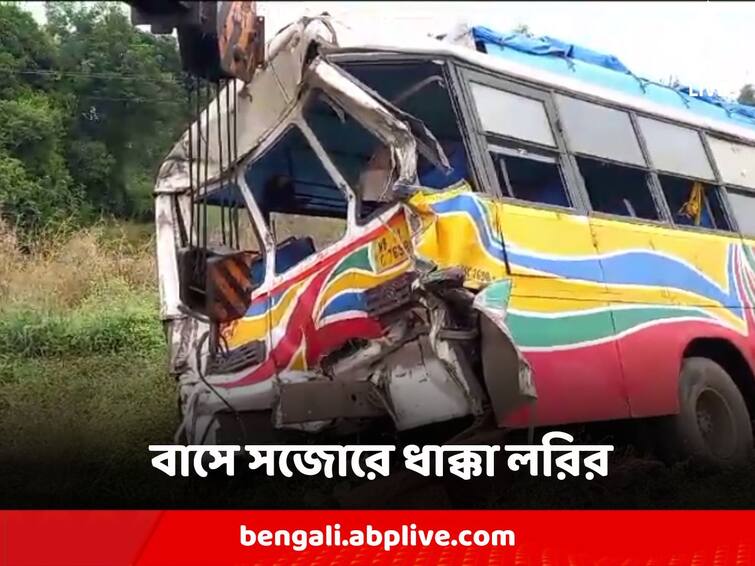 Hooghly Singur Accident National Highway Lorry Crushed into Bus of Artist several heavily injured Accident News : জাতীয় সড়কে যাত্রাদলের বাসে সজোরে ধাক্কা লরির, হুগলিতে গুরুতর আহত ১২ জন