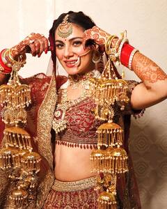 सेल्फी से लेकर फ्रेंड्स के साथ गॉसिप तक, सेकंड वेडिंग एनिवर्सरी पर कुंडली भाग्य फेम Shraddha Arya ने शेयर किए शादी के कैंडिड मोमेंट्स