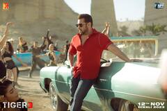 Tiger 3: अक्षय कुमार को मात देकर सलमान खान ने बनाया बड़ा रिकॉर्ड, ‘टाइगर 3’ बनी एक्टर की 17वीं 100 करोड़ी फिल्म