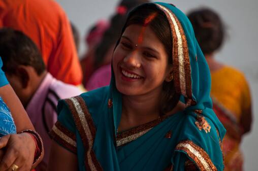 On November 20th, the fourth and final day of Chhath, devotees perform the arghya to the rising sun and conclude their fast. The sunrise time on this day is at 6:47 AM. After offering arghya to the sun, devotees partake in prasad and conclude their fast. (Image Source: Getty)