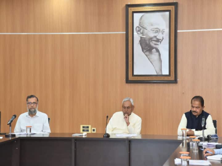 CM Nitish Kumar held review meeting with officers regarding paddy procurement Nitish Kumar Meeting: CM नीतीश ने धान अधिप्राप्ति को लेकर की समीक्षा बैठक, 'उसना' चावल के लक्ष्य पर कही ये बात