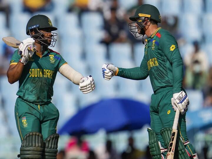 South Africa vs Australia Semi Final LIVE Score Updates ODI World Cup 2023  South Africa have won the toss and they have decided to bat first SA vs AUS : नाणेफेक आफ्रिकेच्या पारड्यात, सामना कोण जिंकणार ?  ऑस्ट्रेलियाची प्रथम गोलंदाजी, पाहा प्लेईंग 11