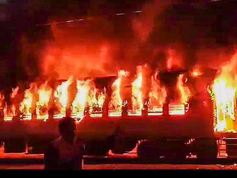 Charred Coaches New Delhi-Darbhanga Express Moved Using Engines From Sarai Bhopat Railway Station WATCH: New Delhi-Darbhanga Express Charred Coaches Being Moved Using Engine