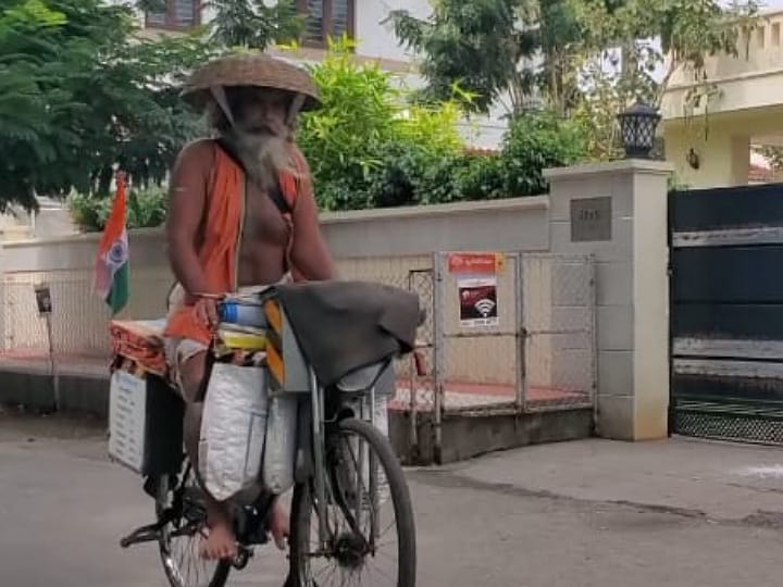 சைக்கிளில் இந்தியா முழுவதும் ஆன்மீக பயணம்-  கரூர் வந்தடைந்த ரசிக் போலா