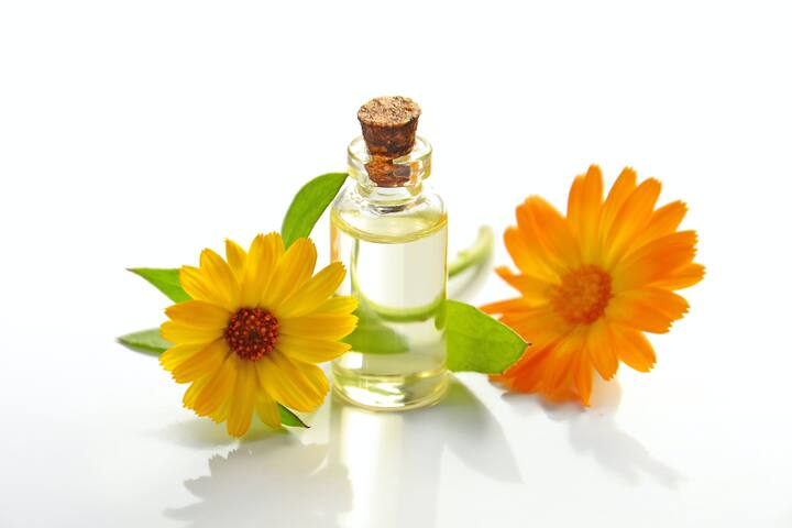 Argan Oil என்ற ஒன்று இருக்கிறது. இதை பயன்படுத்தினாலும் சரும பாதிப்புகளை தவிர்க்கலாம்.