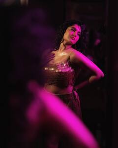 Ritika Singh Photos: బాక్సింగ్ బ్యూటీ న్యూ లుక్ అదిరింది