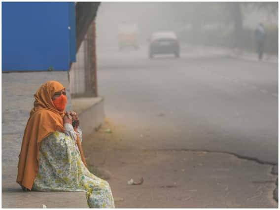 તે જ સમયે, જો 233 AQI છે તો તે 8.34 છે, જો 229 AQI છે તો તે 8.16 છે, જો 259 AQI છે તો તે 9.52 છે, જો 188 AQI છે તો તે 5.91 છે અને જો 250 AQI છે તો તે છે. પછી આપણે 8 સિગારેટના ધુમાડાને શ્વાસમાં લઈએ છીએ.