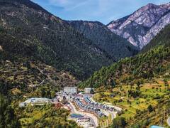 भारत-भूटान बॉर्डर से सटे एर‍िया के इस गांव को ड्रैगन ने बनाया 'शहर', जानें क्‍या है 1962 के युद्ध से ताल्‍लुक  