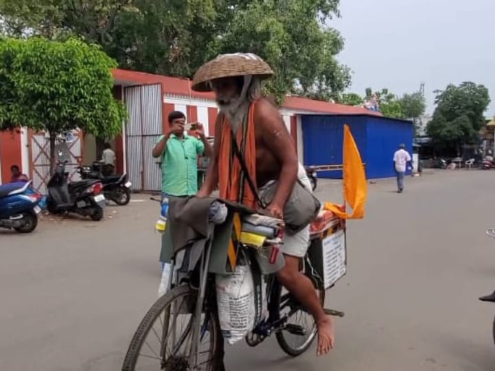 சைக்கிளில் இந்தியா முழுவதும் ஆன்மீக பயணம்-  கரூர் வந்தடைந்த ரசிக் போலா