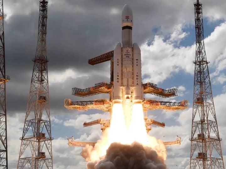 Chandrayaan 3 Upper Stage Of LVM-3 Rocket Crashes Into Pacific Ocean | Chandrayaan 3 Replace: ‘चंद्रयान-3 को लॉन्च करने वाले LVM3 M4 का ऊपरी हिस्सा वायुमंडल में फिर लौटा’